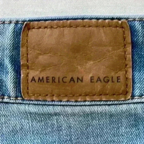 American Eagle Super Hi- Rise Jeans - Picture 8 of 13